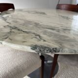 Vintage marble table with tulip base