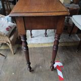 Varnished solid wood shelf console