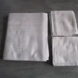 Nappe ancienne damassée 220x130cm + 8 serviettes