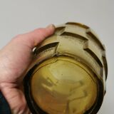 Vase stylisé en verre jaune, art déco