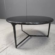 Table basse brutaliste en acier sculpté, années 1970