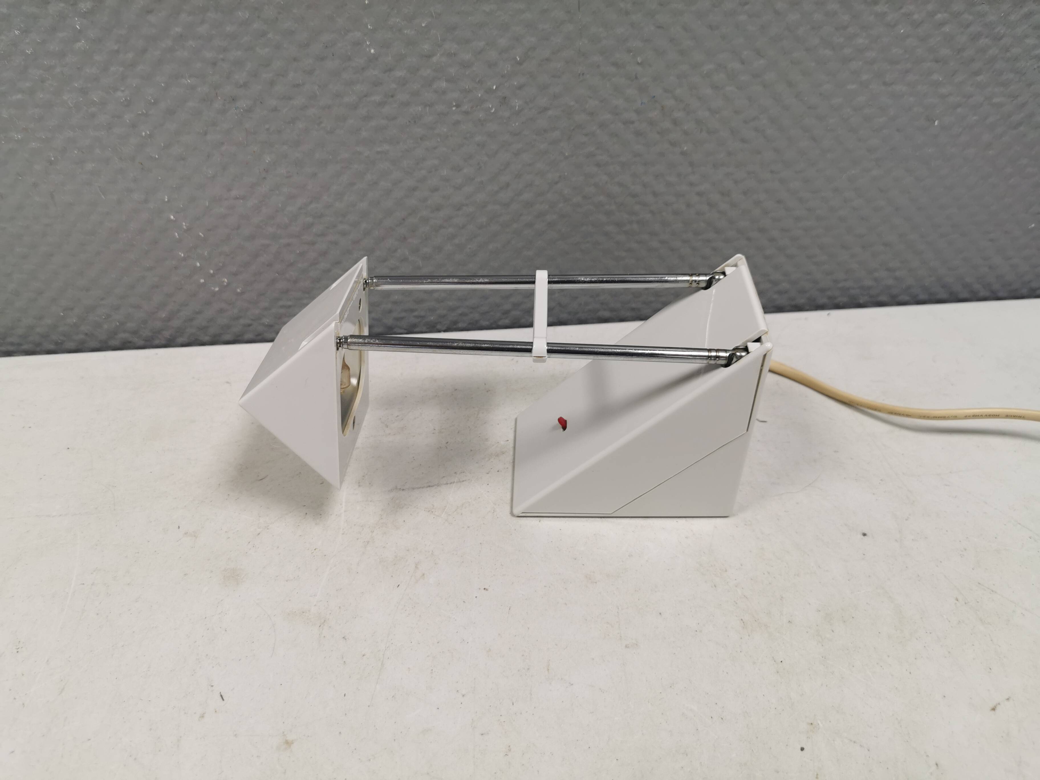 Vintage minimalist white telescopic adjustable lamp from Ikea Sweden 1991
