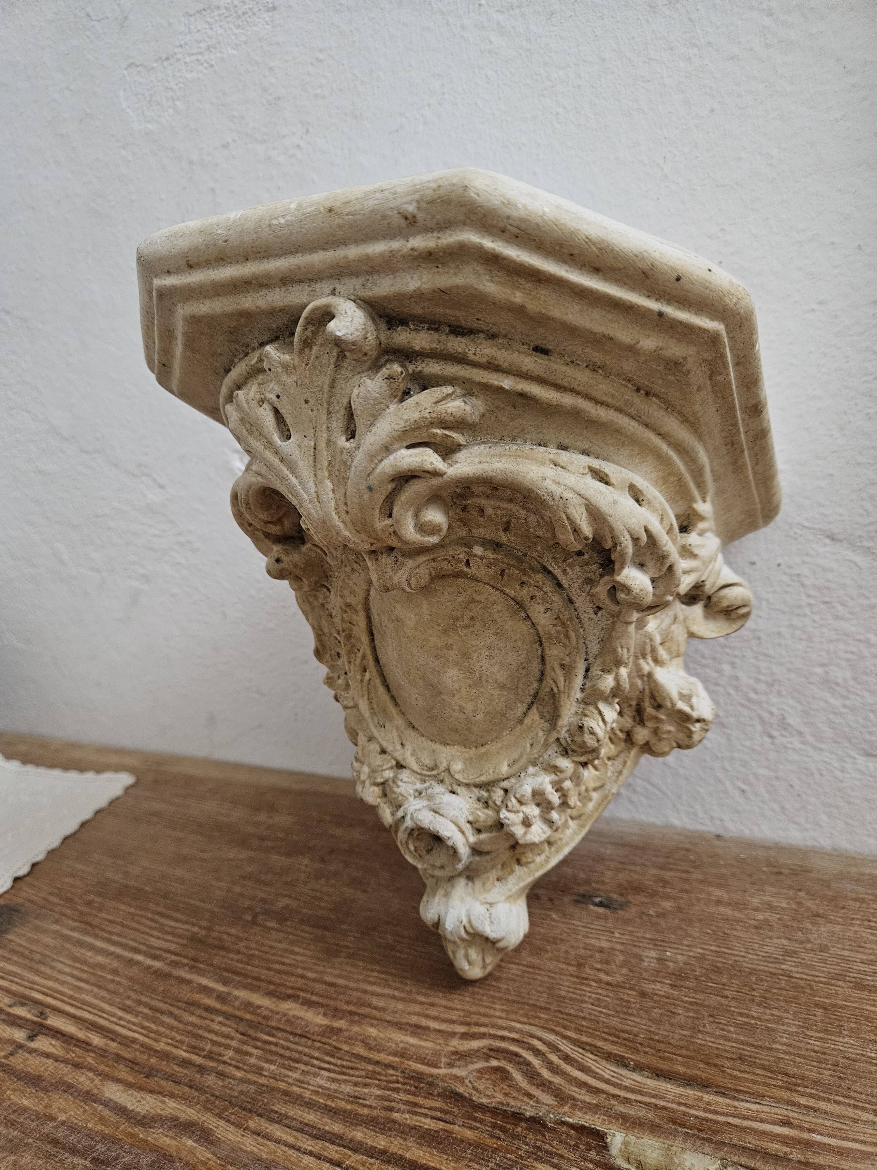 Stucco wall shelf - Console