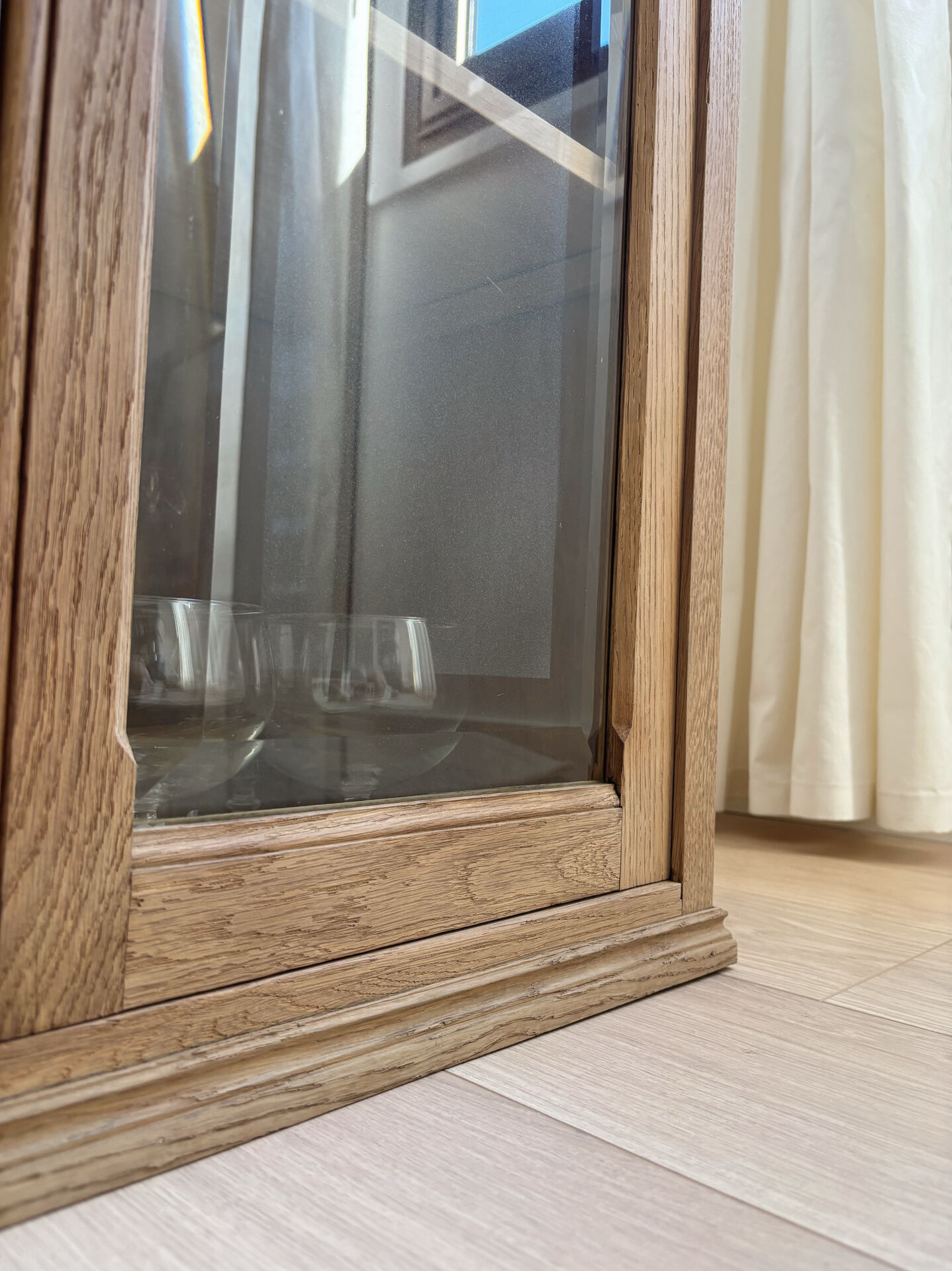 Vitrine vaisselier buffet chêne massif rénovée