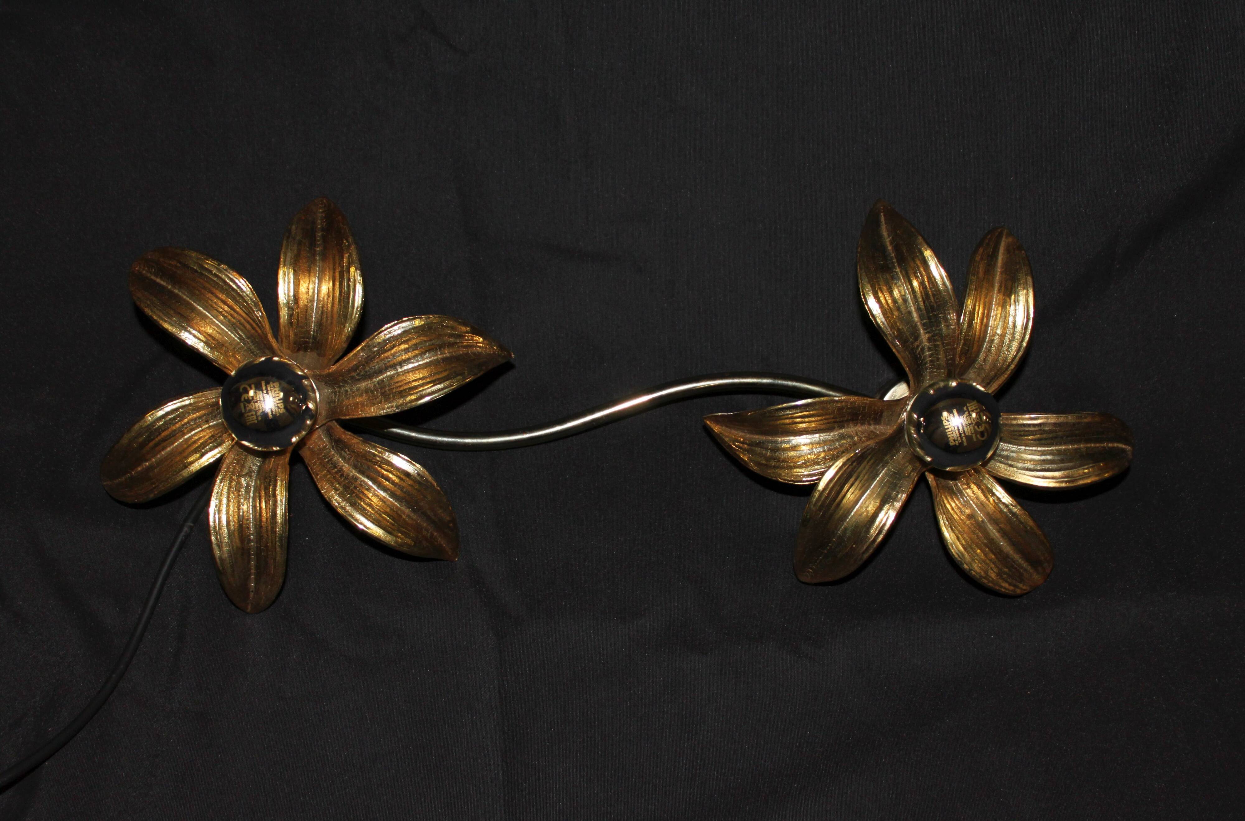 Two-flower wall light by Willy Daro, 1970