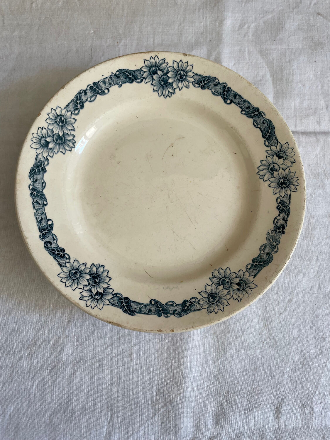 Hollow plate 1900 Terre de Fer B.H.V. Denise Longchamp