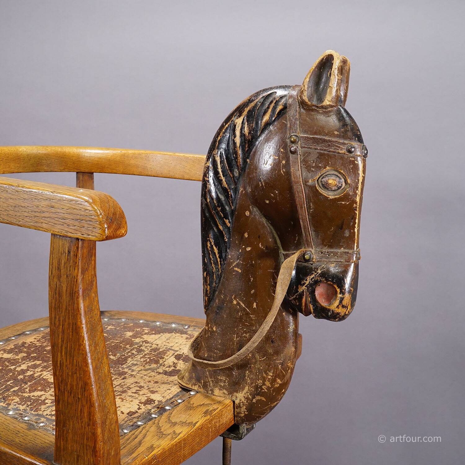 Chaise de barbier antique pour enfants, Allemagne vers 1920.