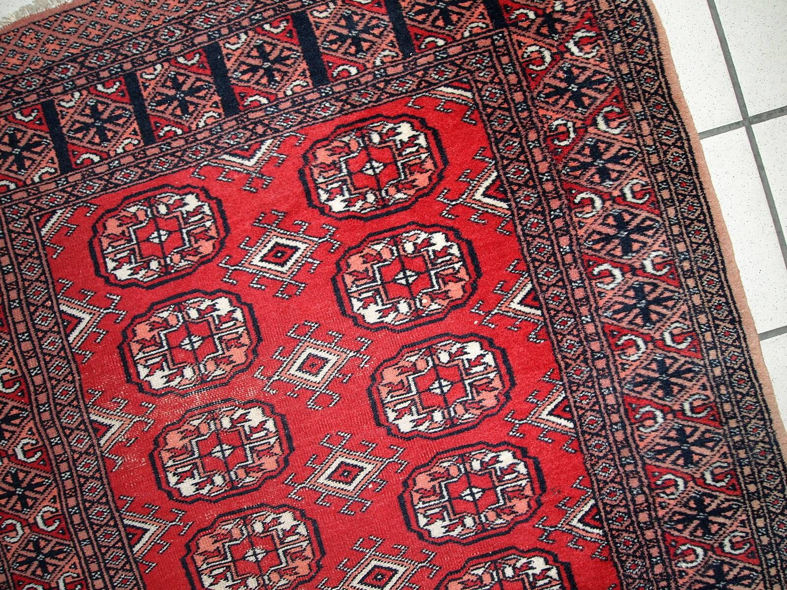 Tapis Vintage Bukhara Uzbek en Laine, Années 1960, Élégance Authentique