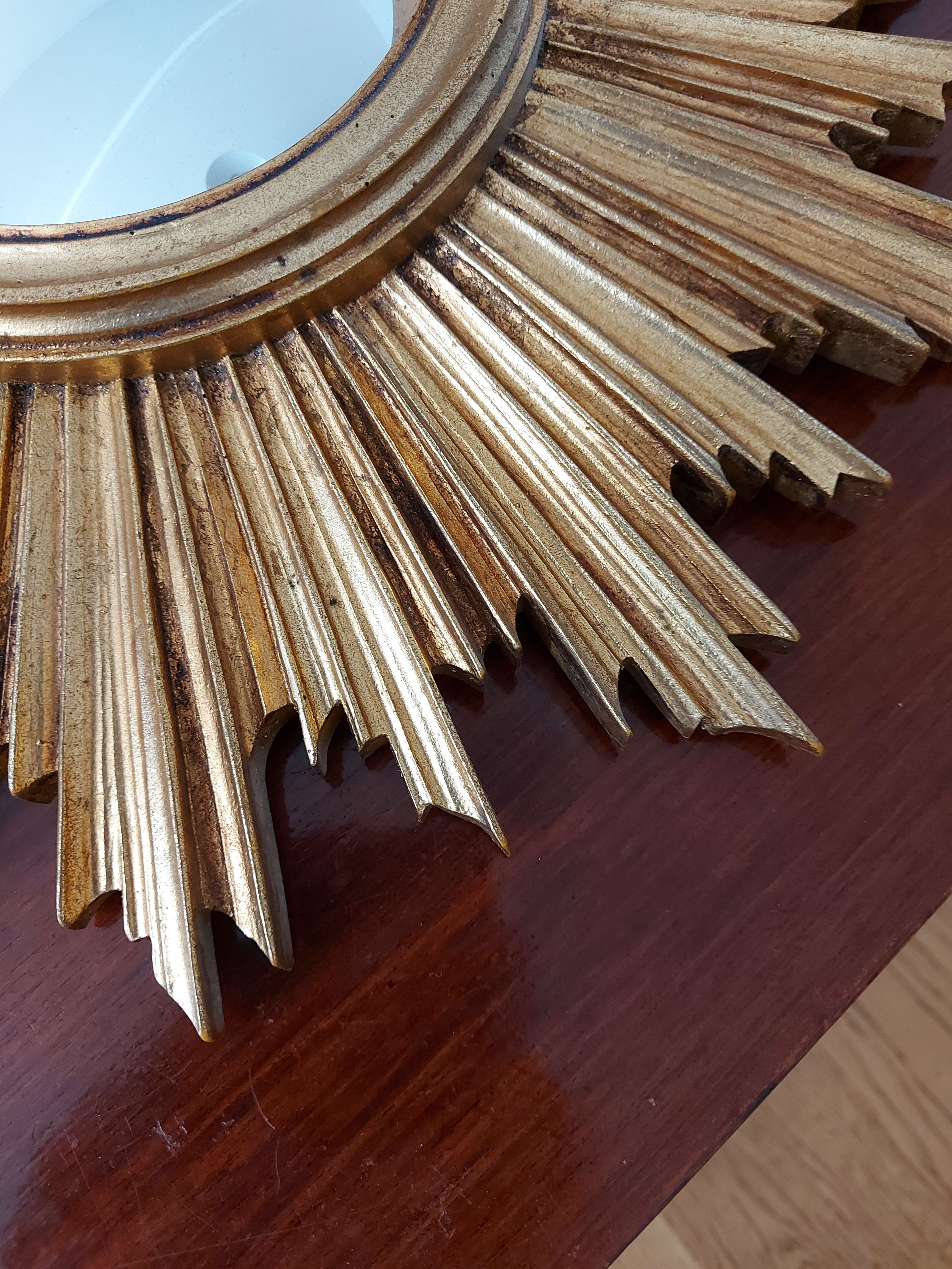 Witch's eye mirror (sun)