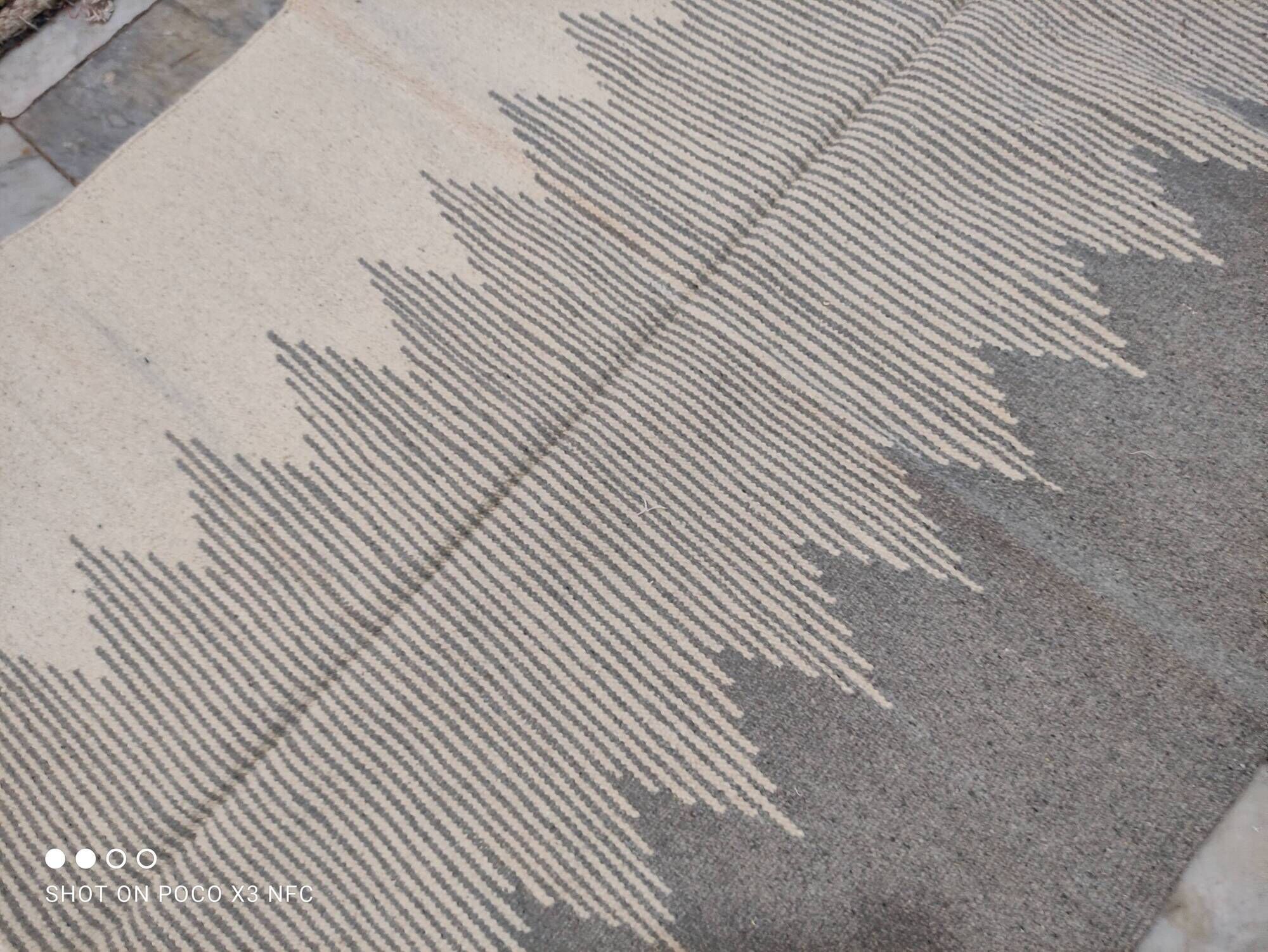 White and gray carpet, handmade Moroccan kilim carpet, blessed urchin striped carpet in pure wool