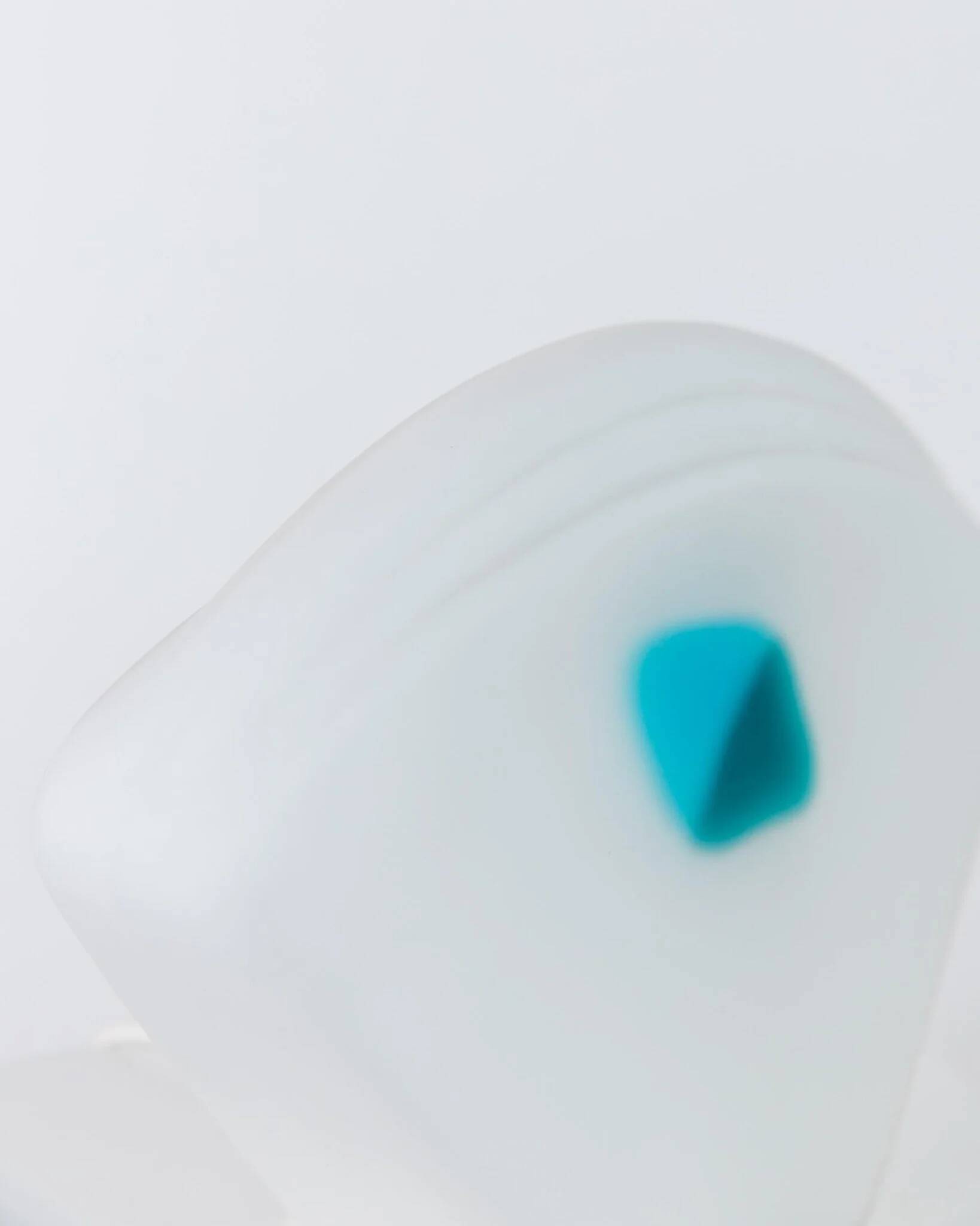 Murano glass table lamp - shell silhouette, frosted glass with blue detail - postmodern Memphis style, 1980s Italy - bedside lamp, gift idea