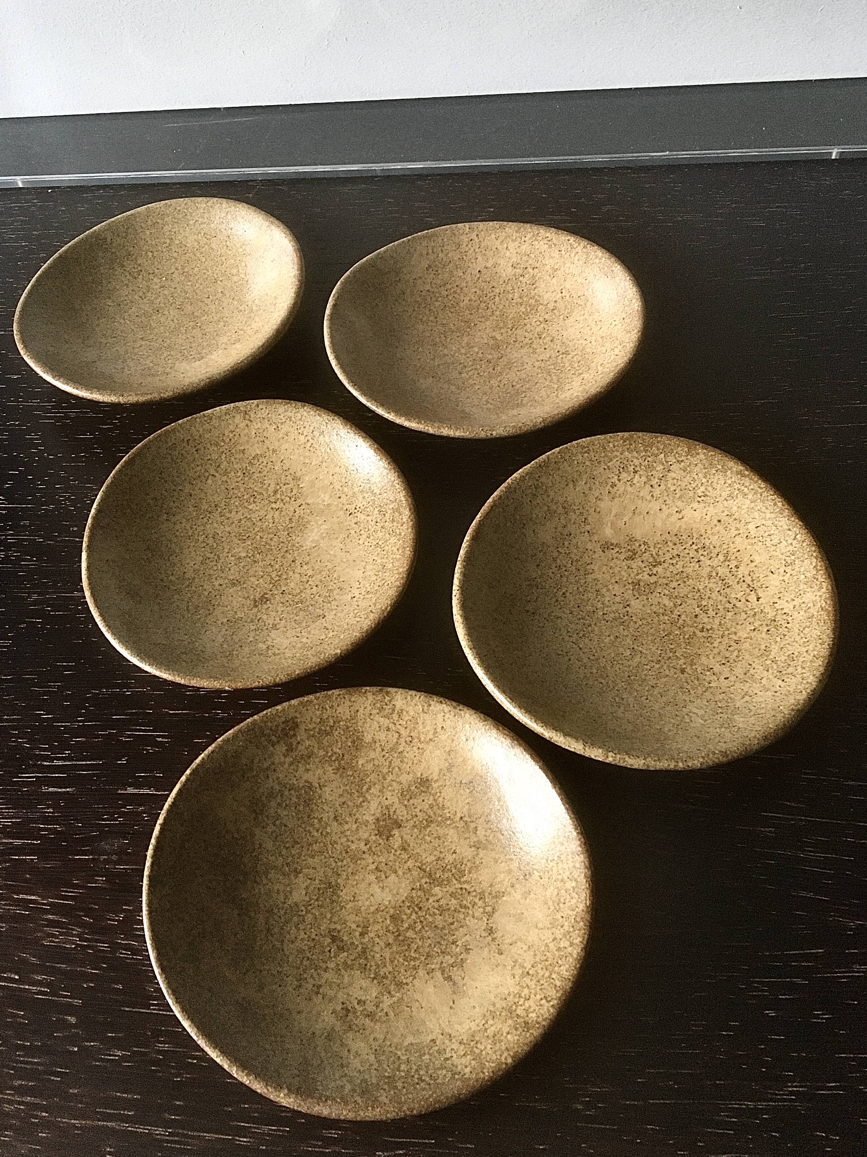 Set of ceramic bread plates