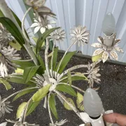 Large antique painted tin chandelier - Floral decoration with daisies and foliage.