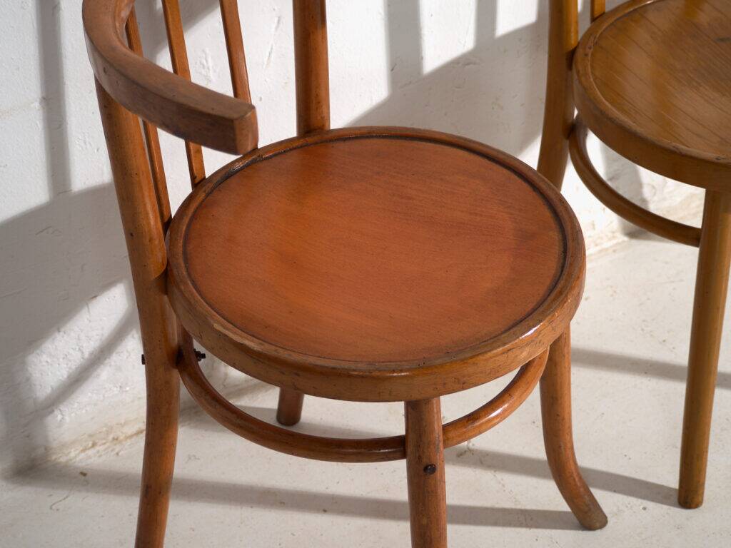 Ensemble de quatre chaises style Thonet en bois courbé – Europe centrale, vers 1920