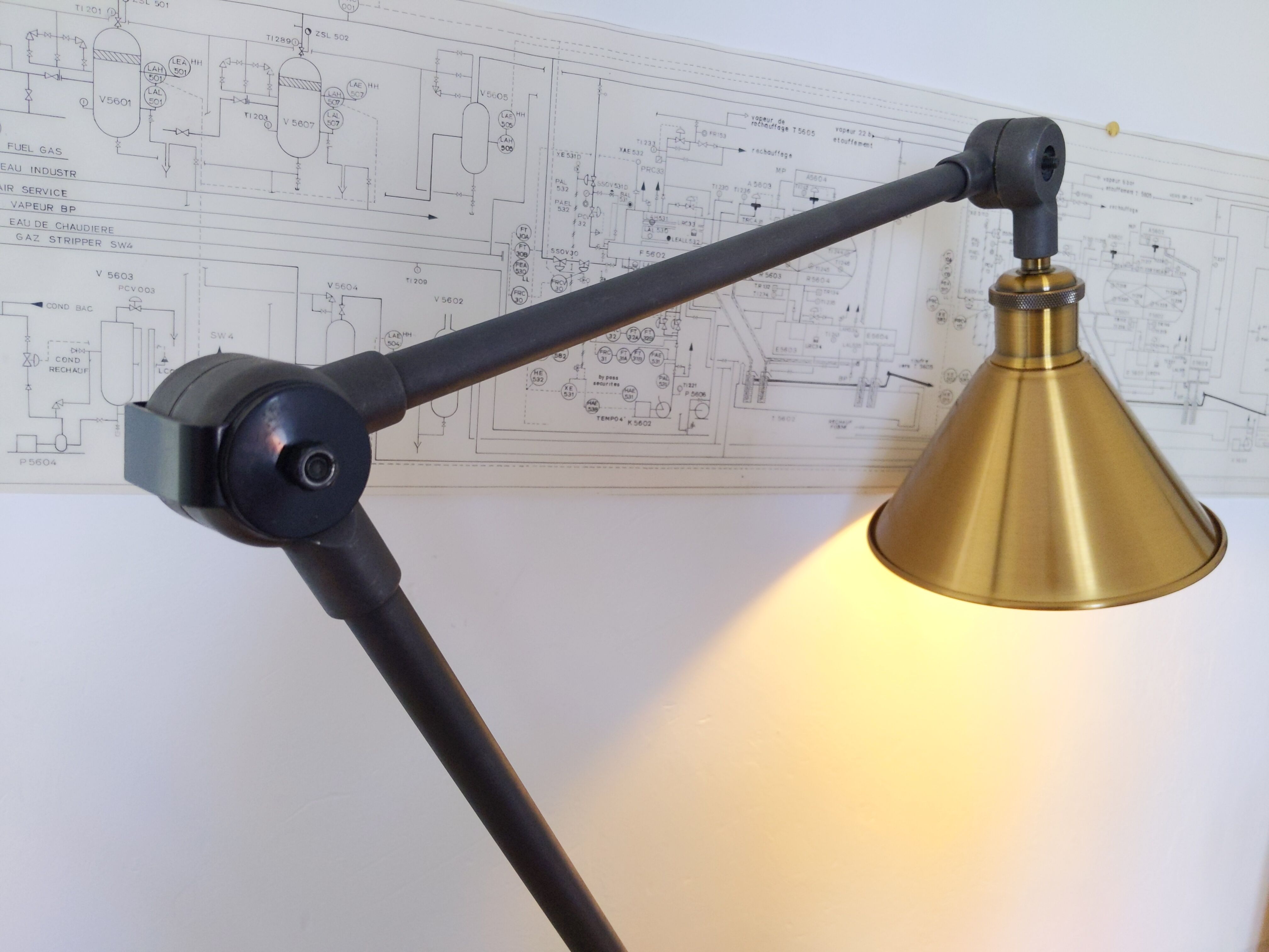 Vintage articulated desk lamp