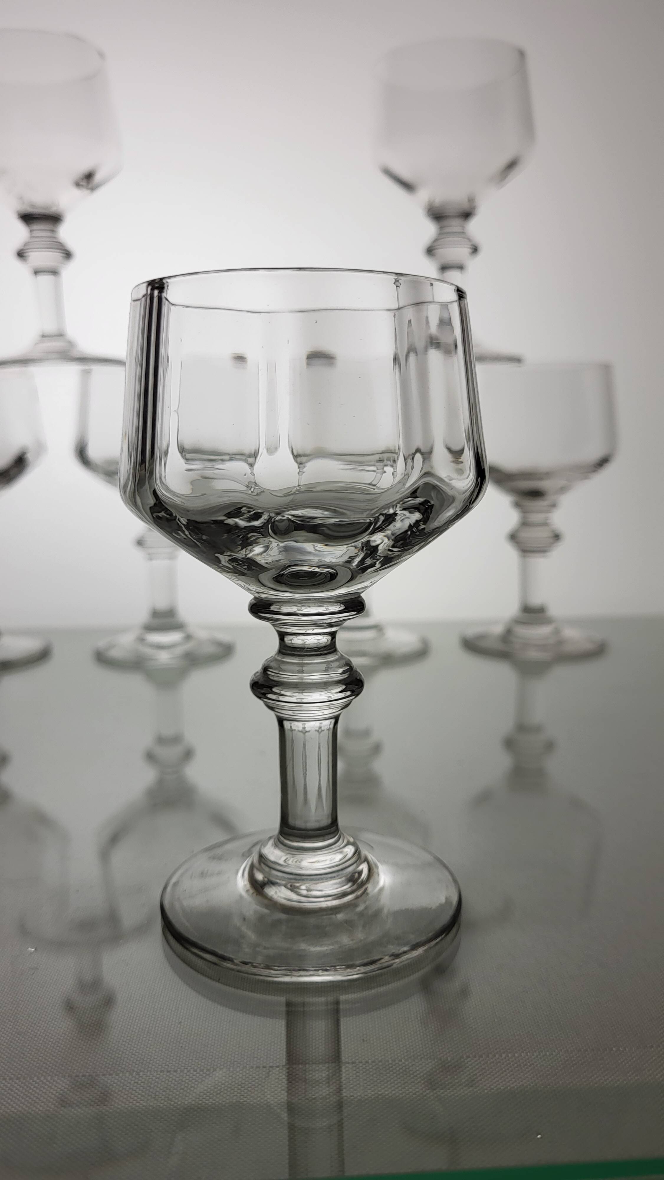 Set of 6 glasses balloons with Venetian ribs