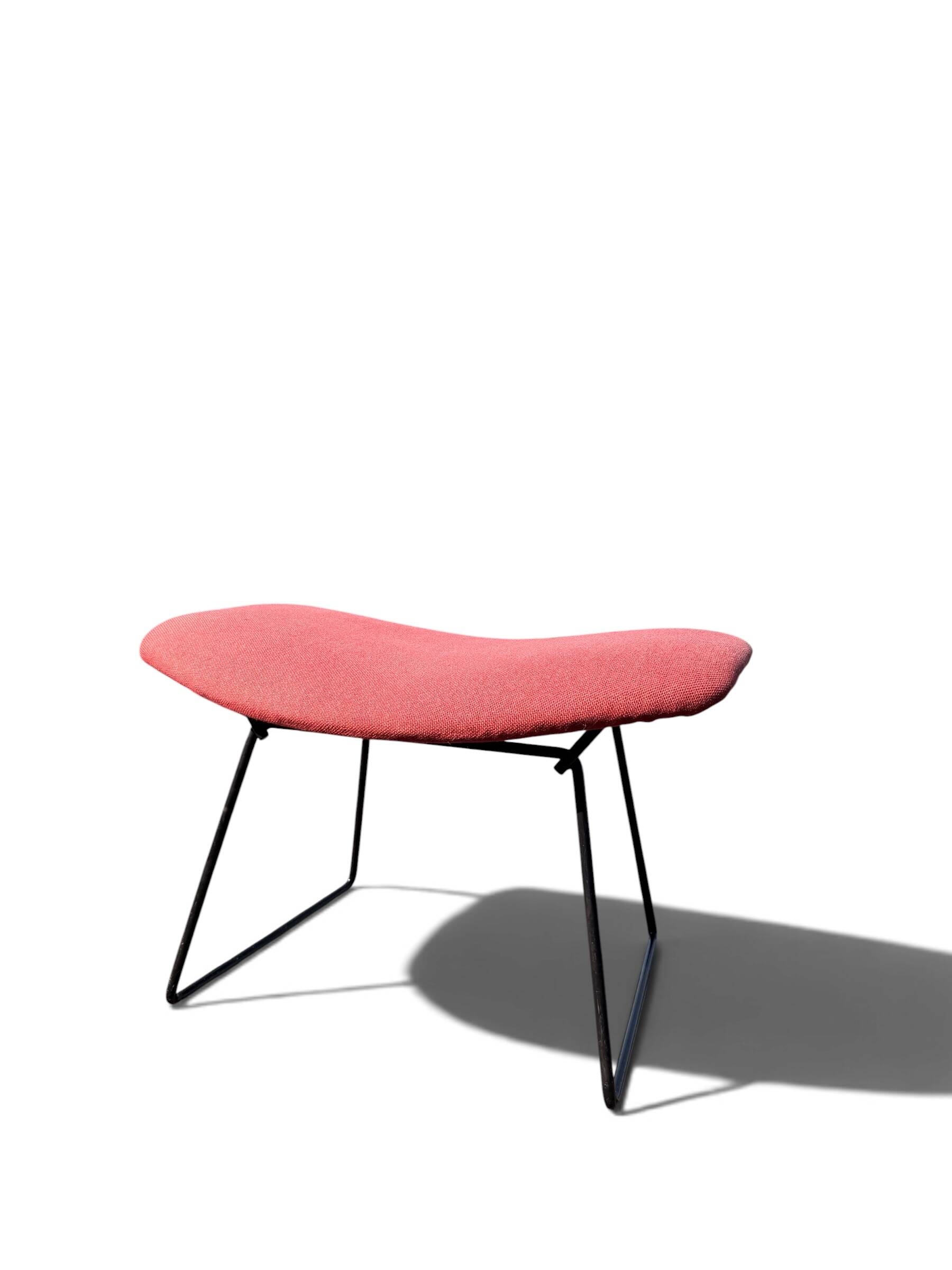 Bird Chair & Ottoman Harry Bertoia for Knoll - Black Mesh & Red Fabric