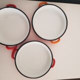 3 plats à oeufs émaillés