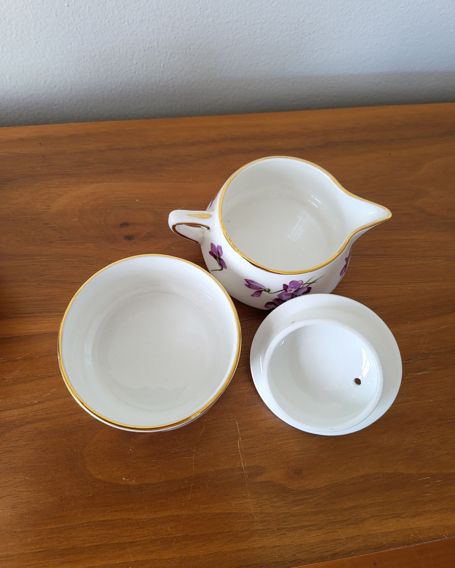 Selfish tea service Hammersley Victorian Violets Bone China