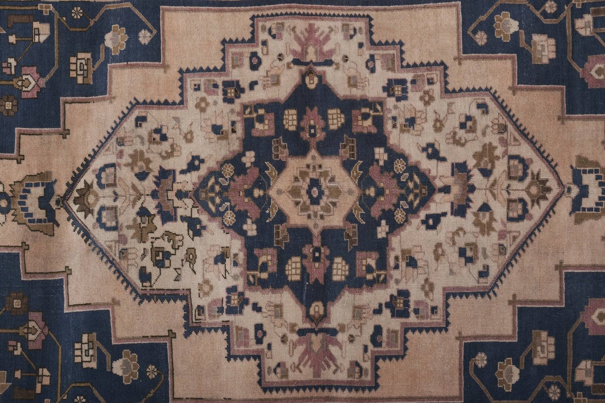 Vintage Turkish rug handmade 194x320 cm