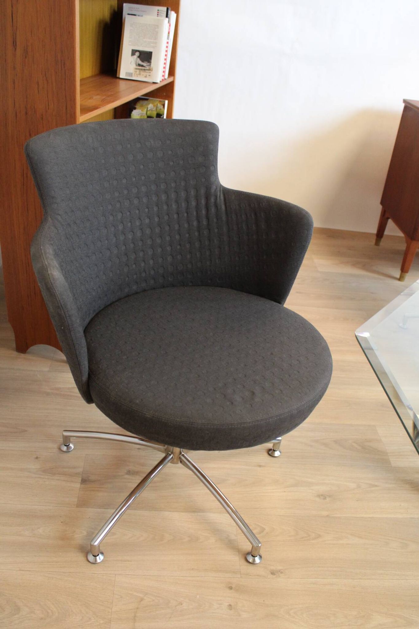 2 vintage swivel armchairs in gray fabric by axelson for garnas 2014 sweden