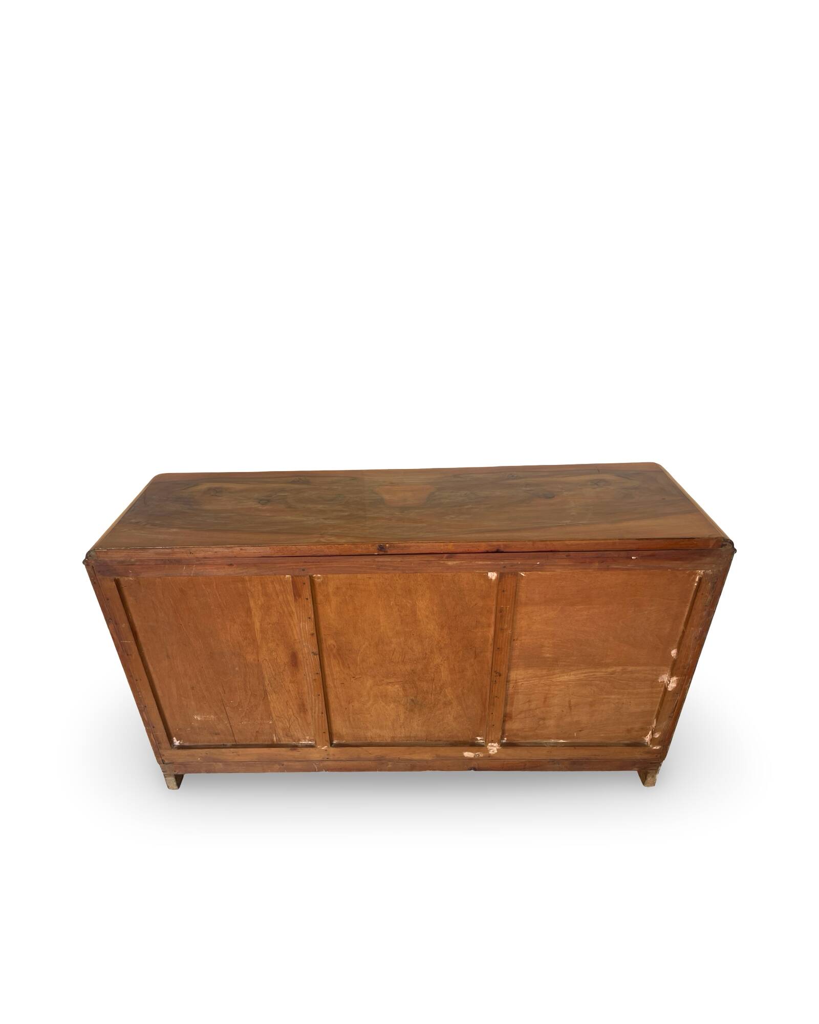 Italian Art deco burl walnut sideboard, of great quality.