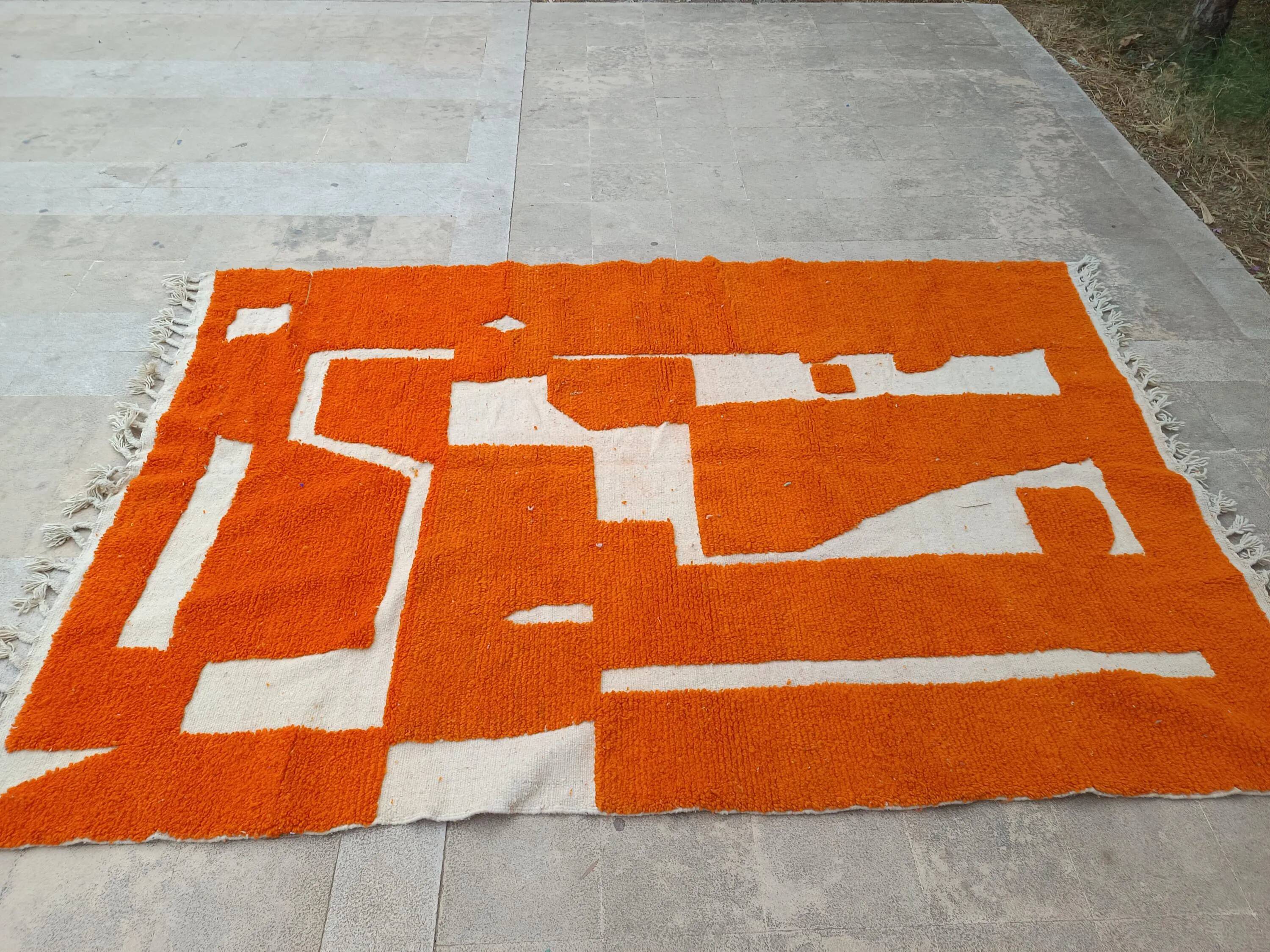 Handmade traditional carpet 250cm x 150cm Moroccan