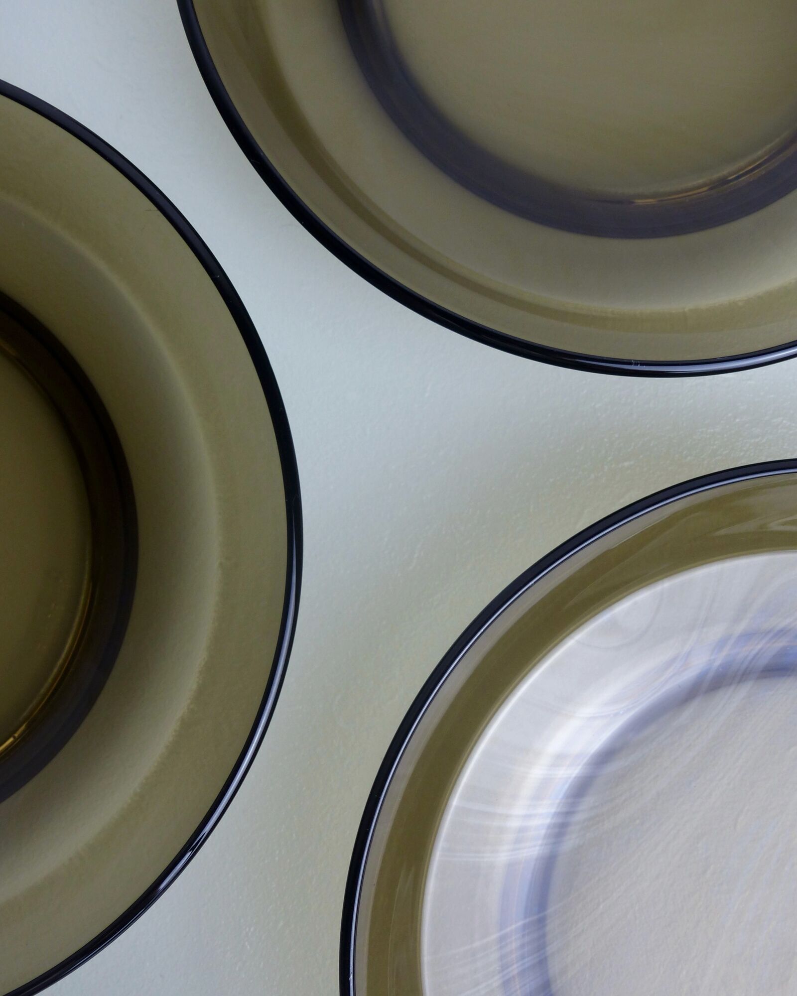 Set of 6 hollow plates in Vereco smoked glass