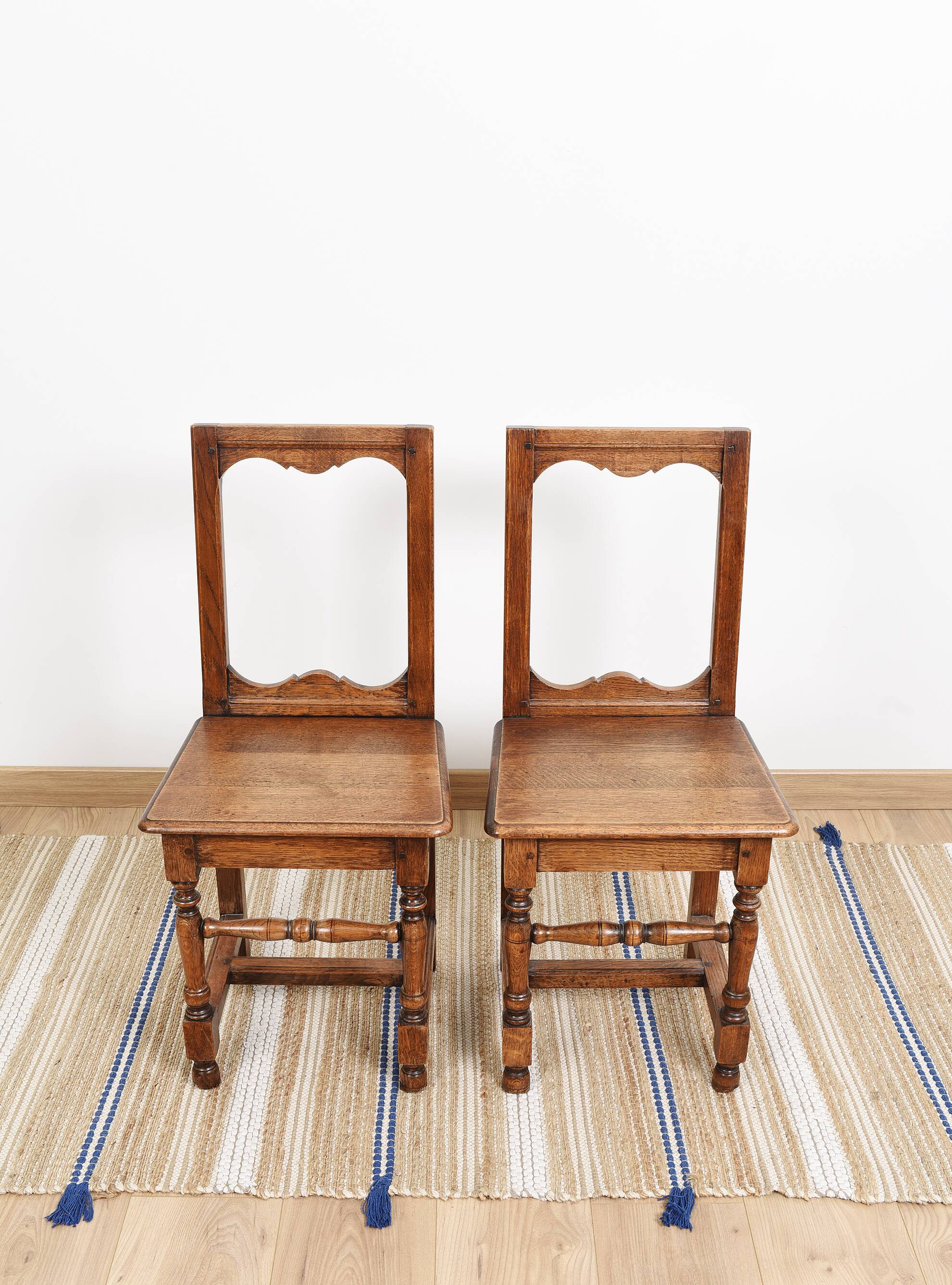 Lot de 2 chaises Louis XVI Bois patiné & velours rose