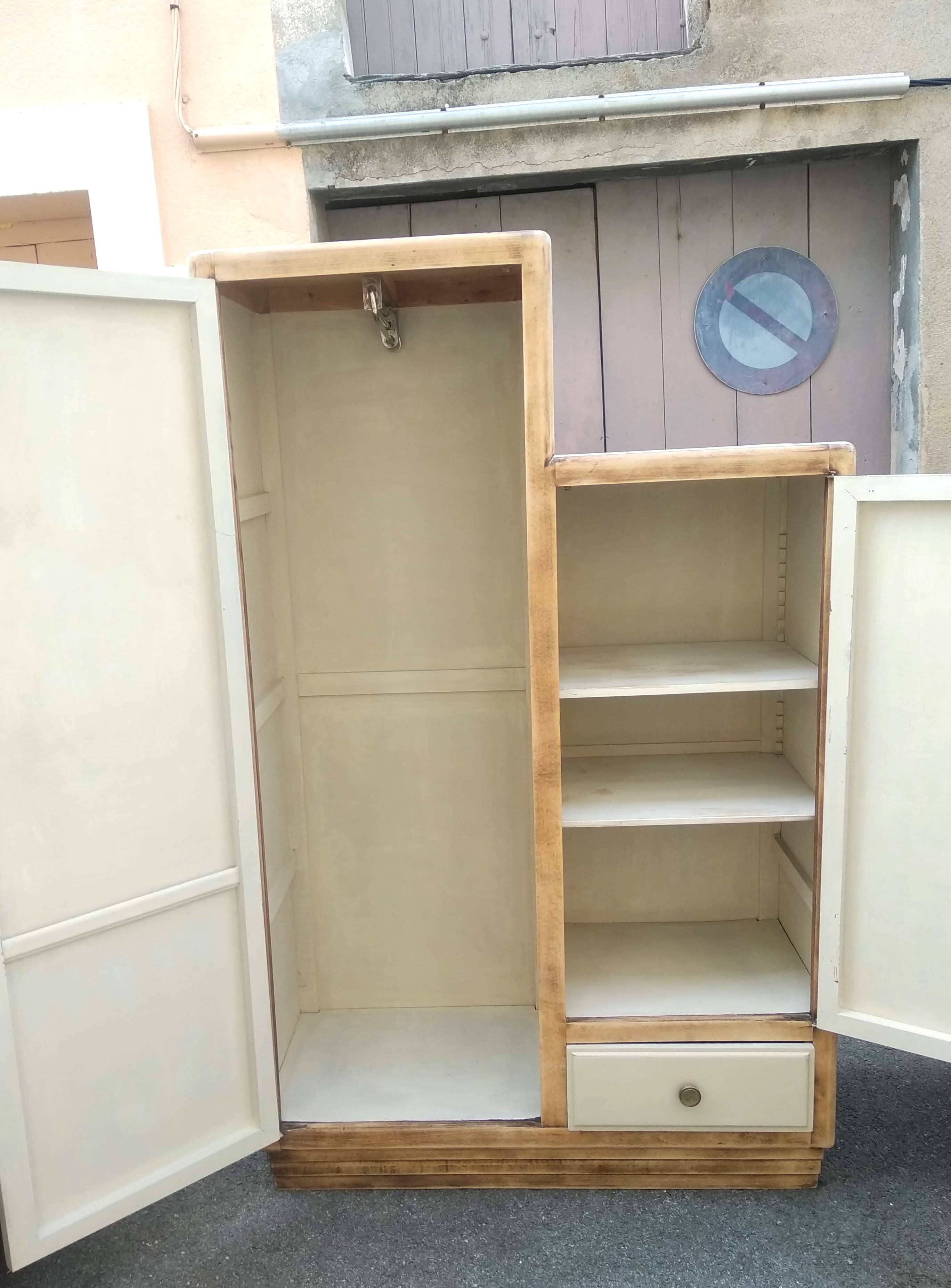 Armoire asymétrique Art déco