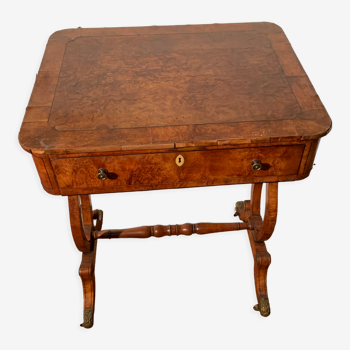 Regency style rolling table in bramble veneer and walnut magnifying glass XX century