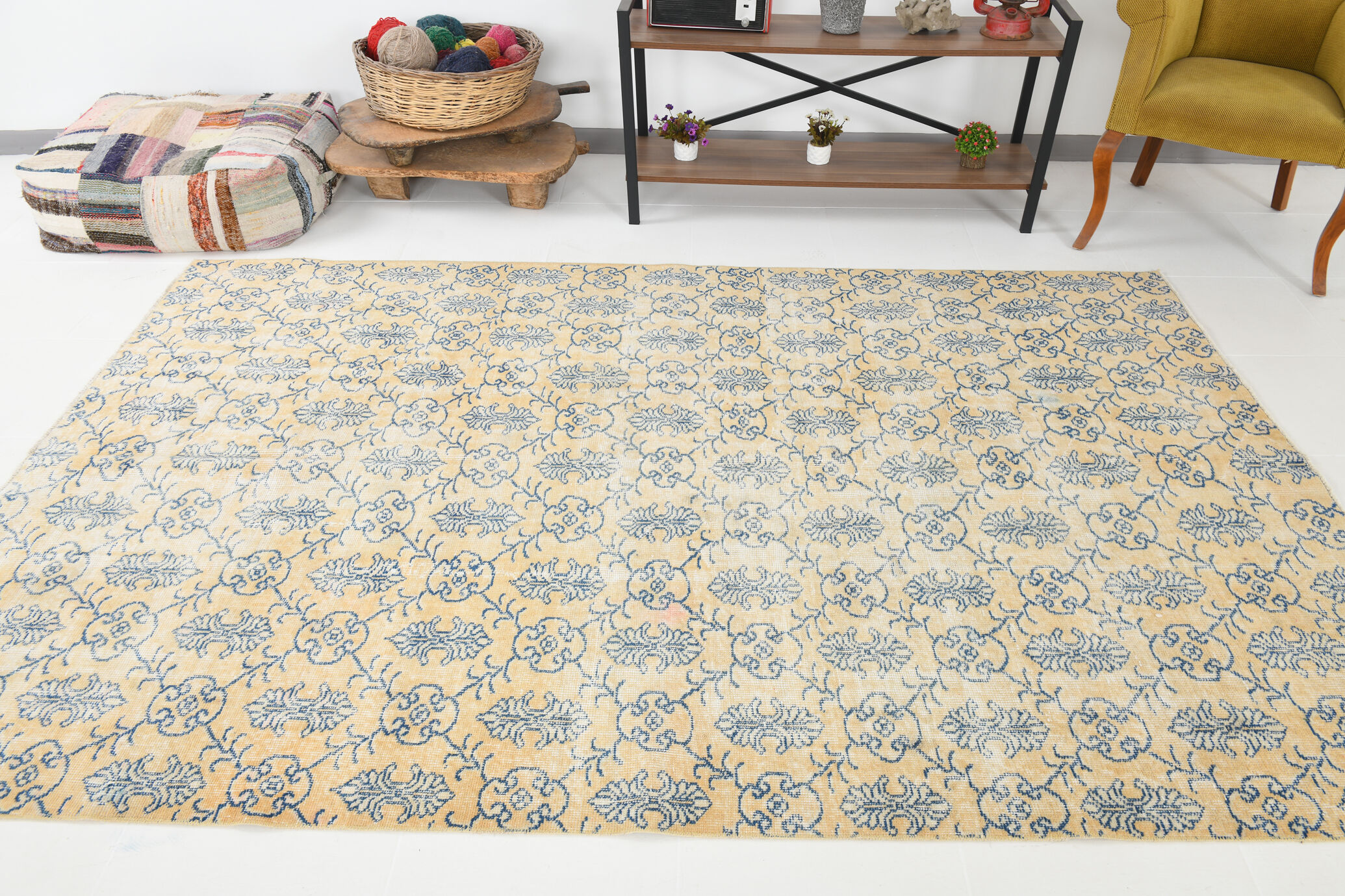 Plants & floral vintage area rug 269x178cm