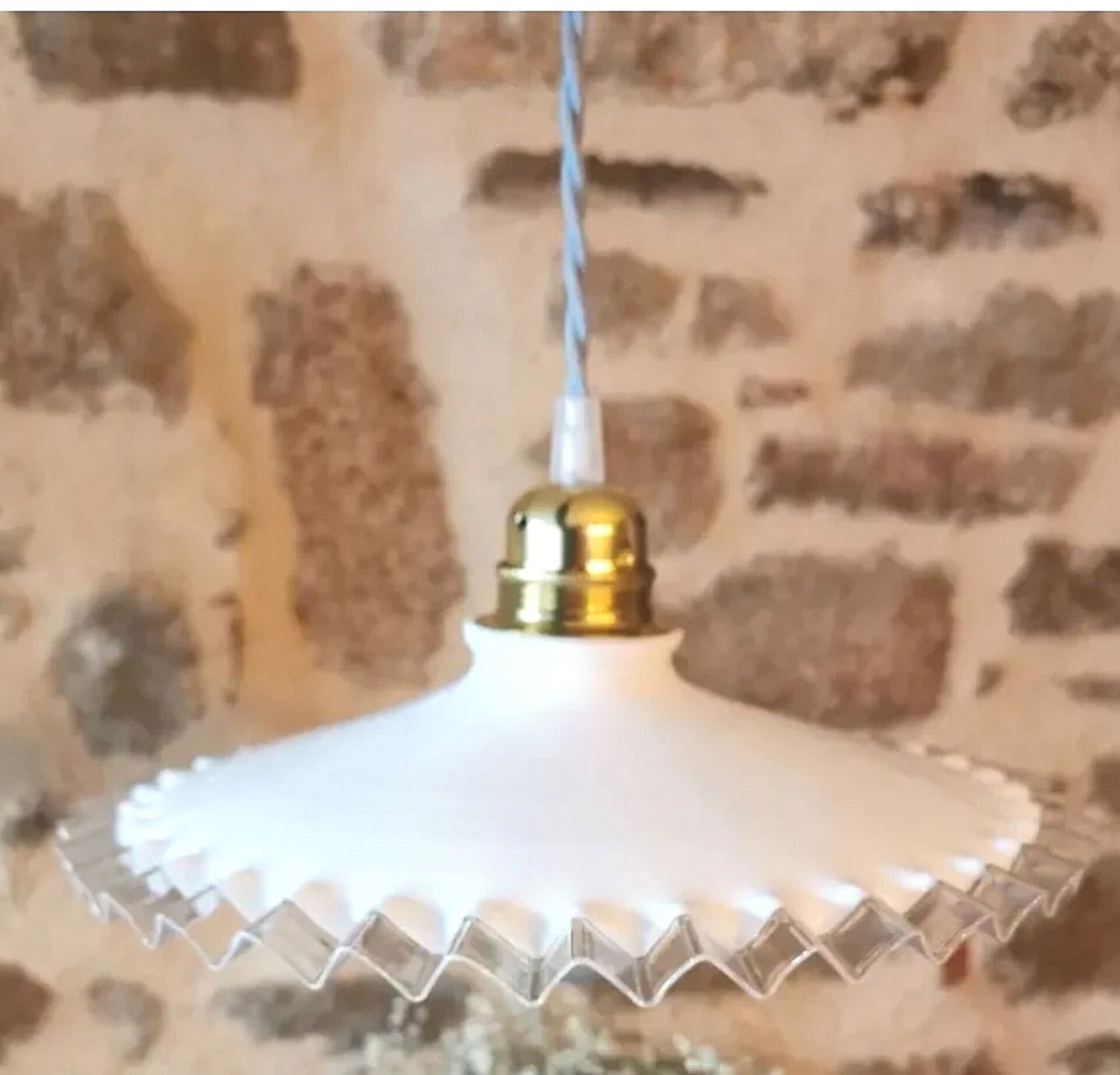 Vintage suspension in white lace opaline, sky blue cable.