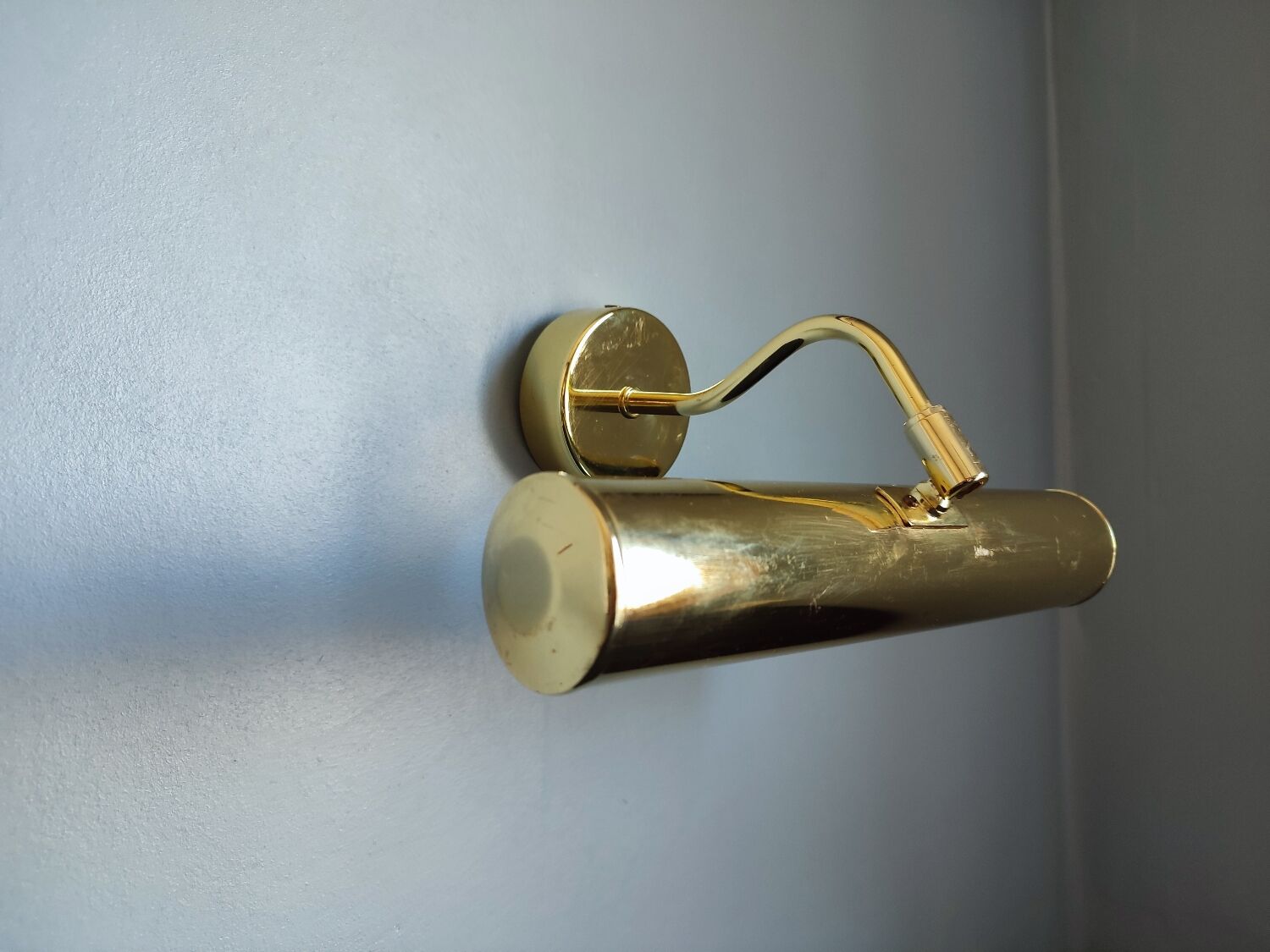 Vintage brass wall lamp