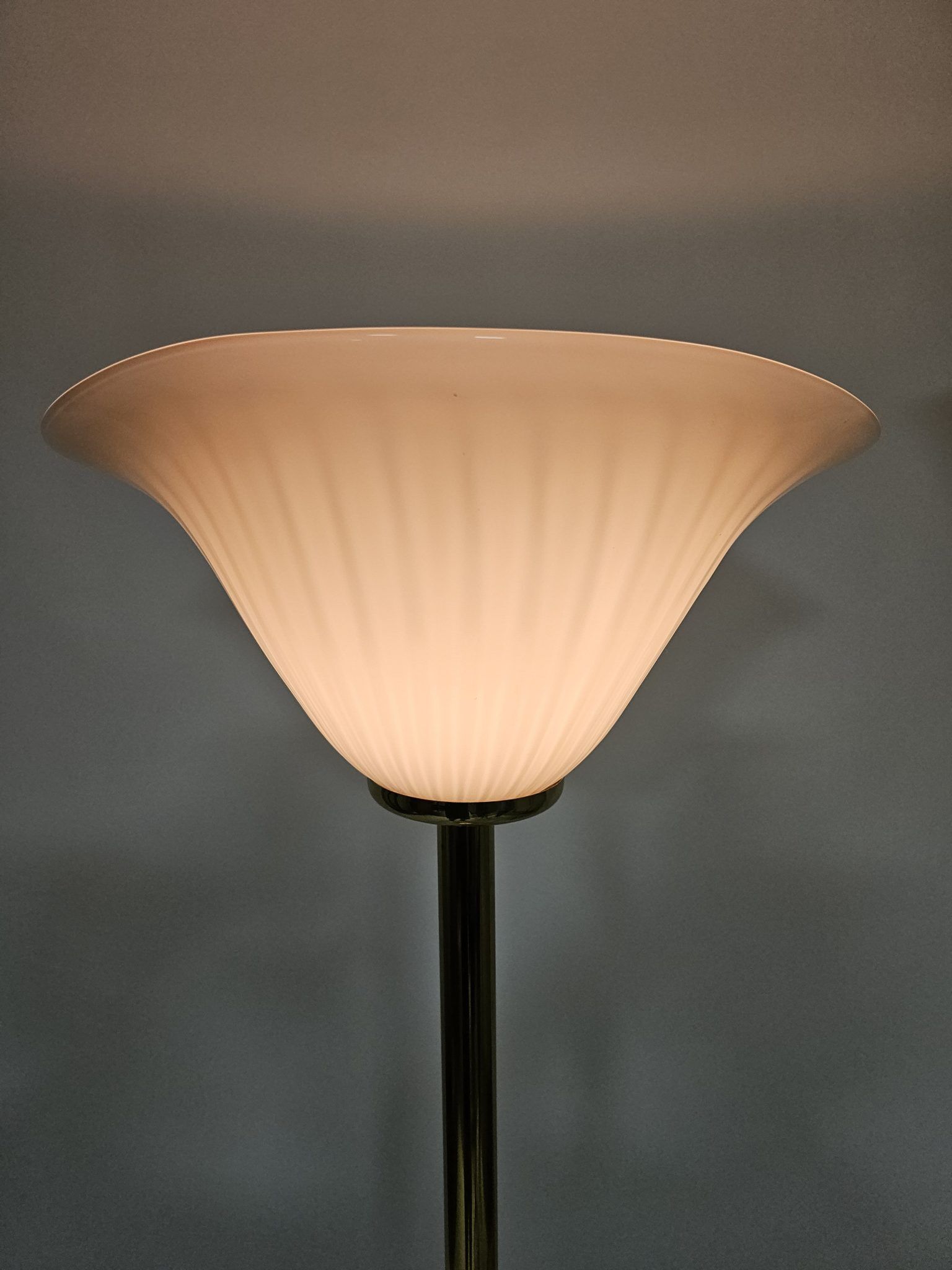 Italian floor lamp with pink Murano glass and brass foot