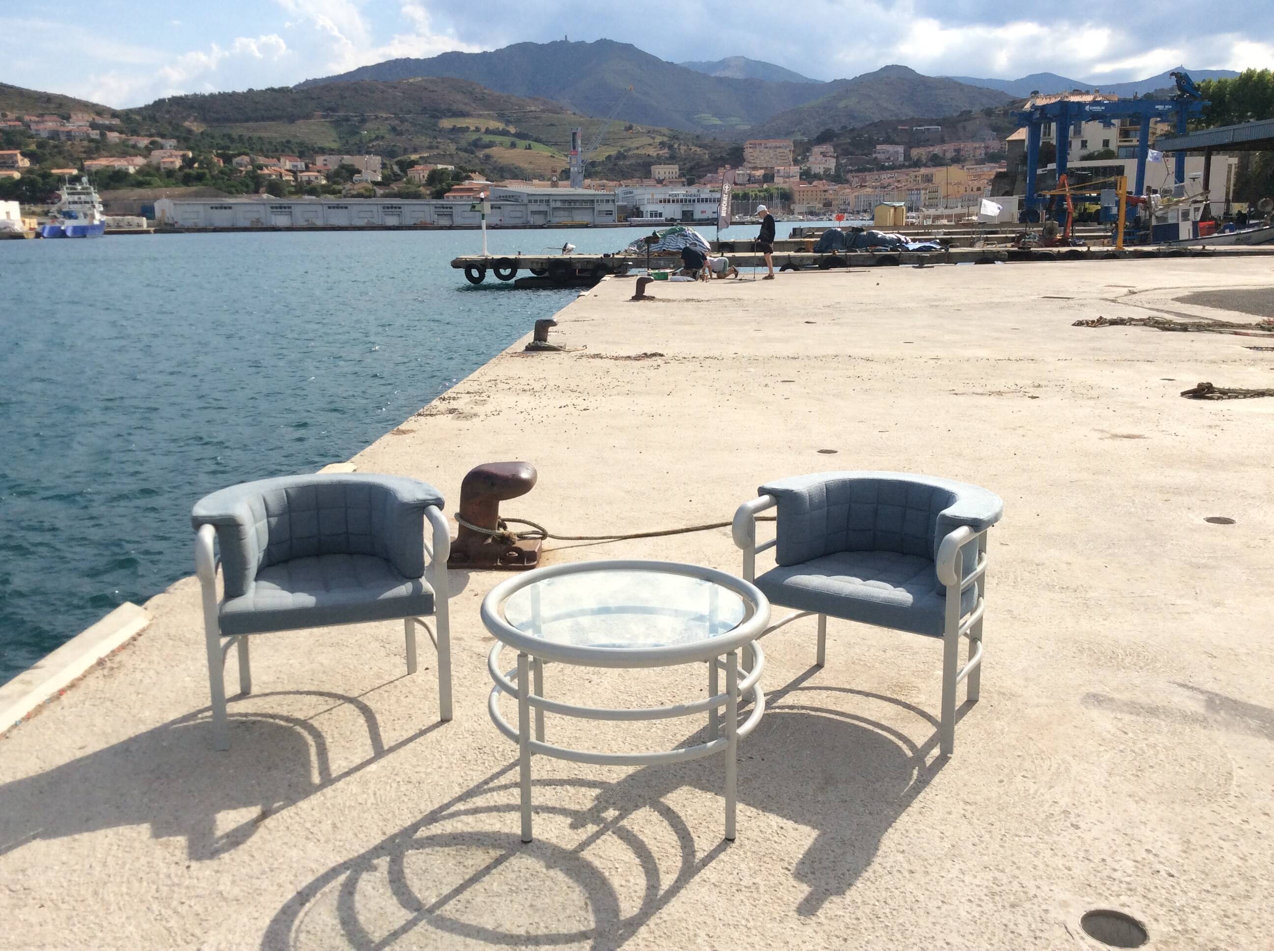 Set of 2 armchairs and coffee table Marc Held Wind Star 1984 design