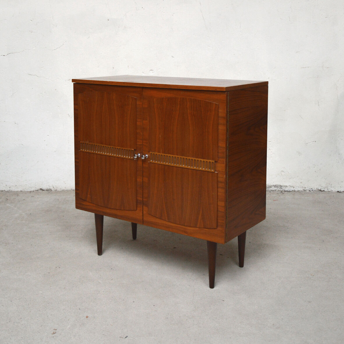 2-door low-door furniture, 1960