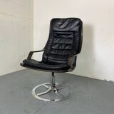 Chaise pivotante suédoise du milieu du siècle de Göte Möbler, années 1970