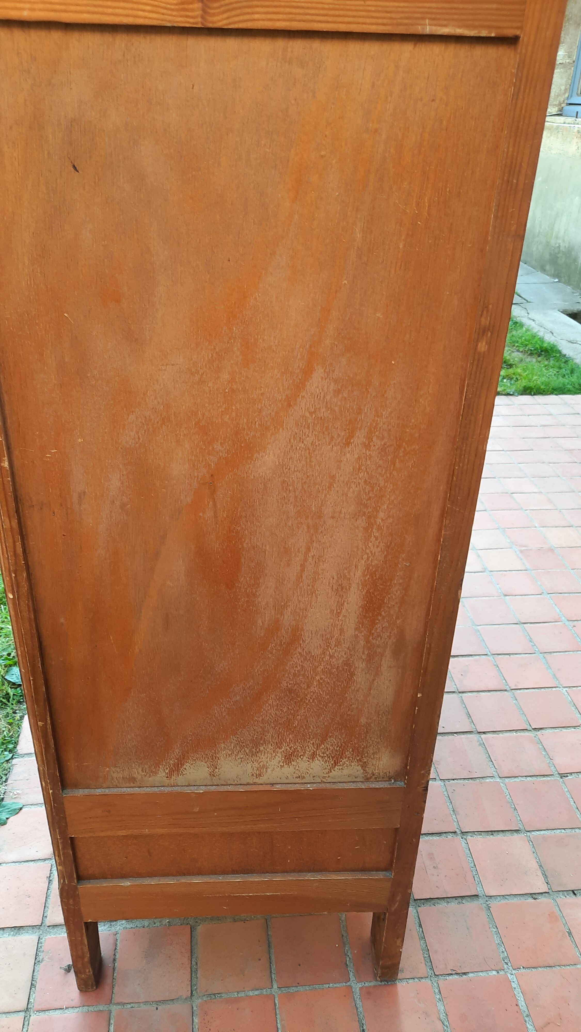 Armoire parisienne