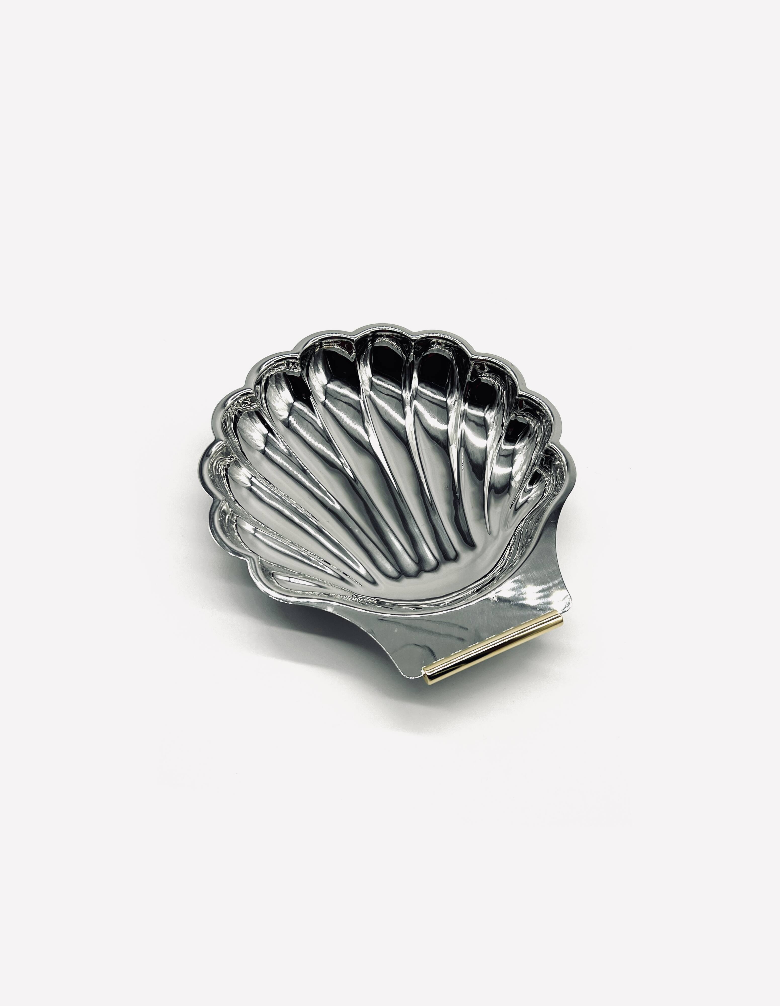 Small stainless steel shell dish