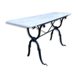 Bistro table in marble and cast iron