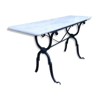 Bistro table in marble and cast iron