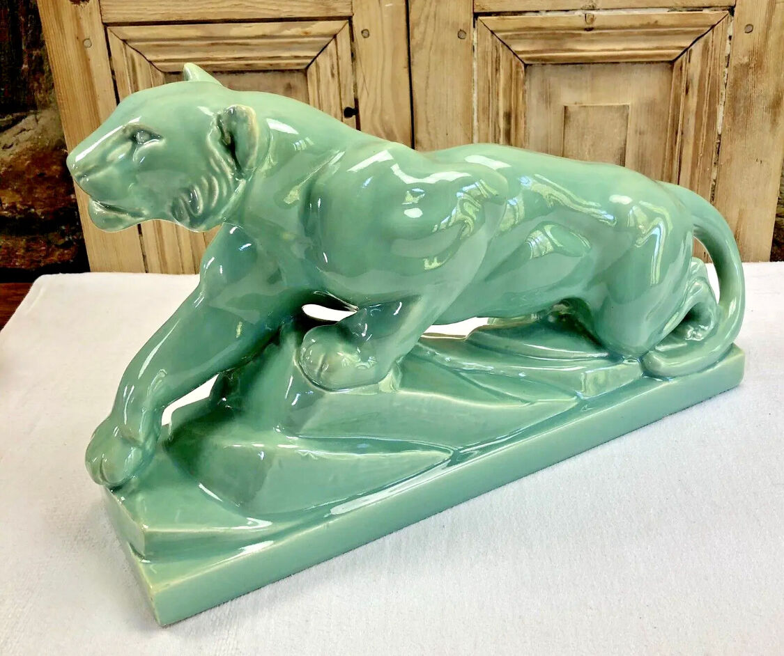 Cracked lioness sculpture art deco 1930 signed odyv