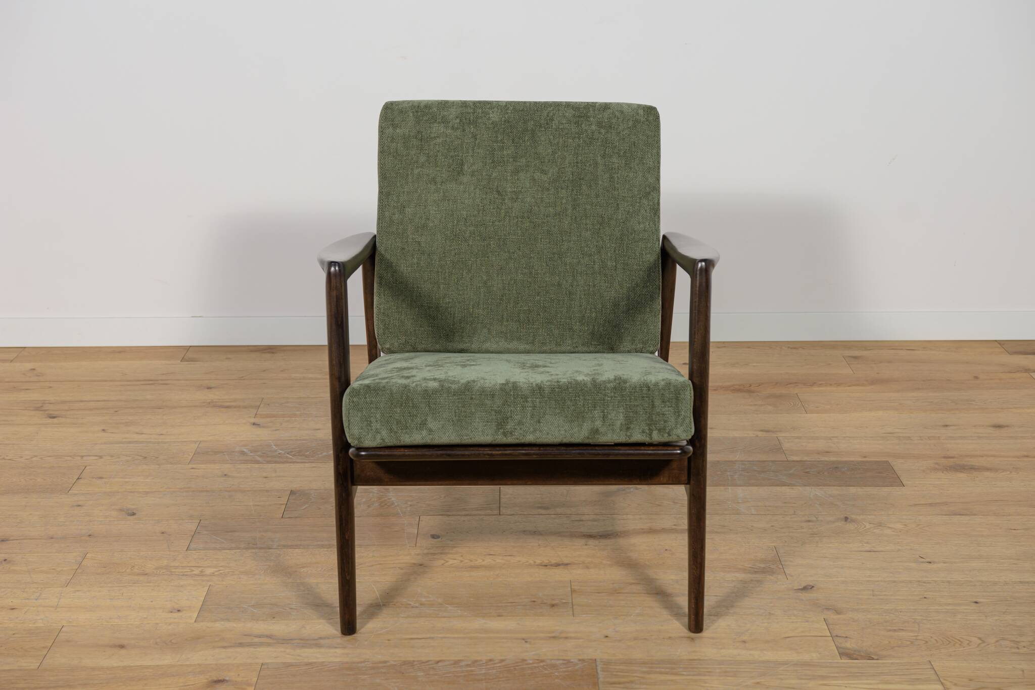 Model 300-139 Armchairs from Swarzędz Furniture Factory, 1960s, Set of 2