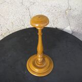 Old hat holder