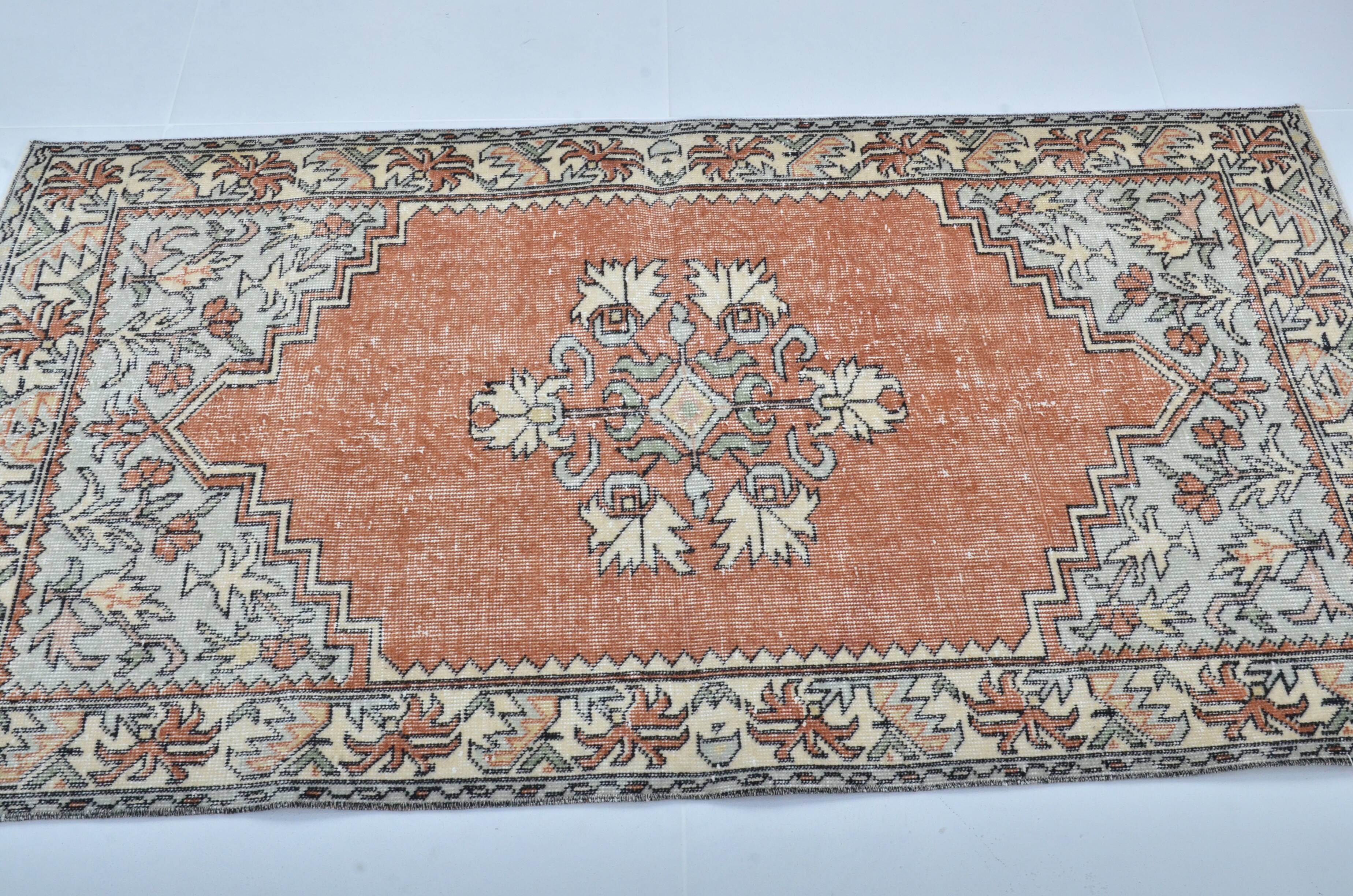 Tapis anatolien vintage Oushak sku 3142