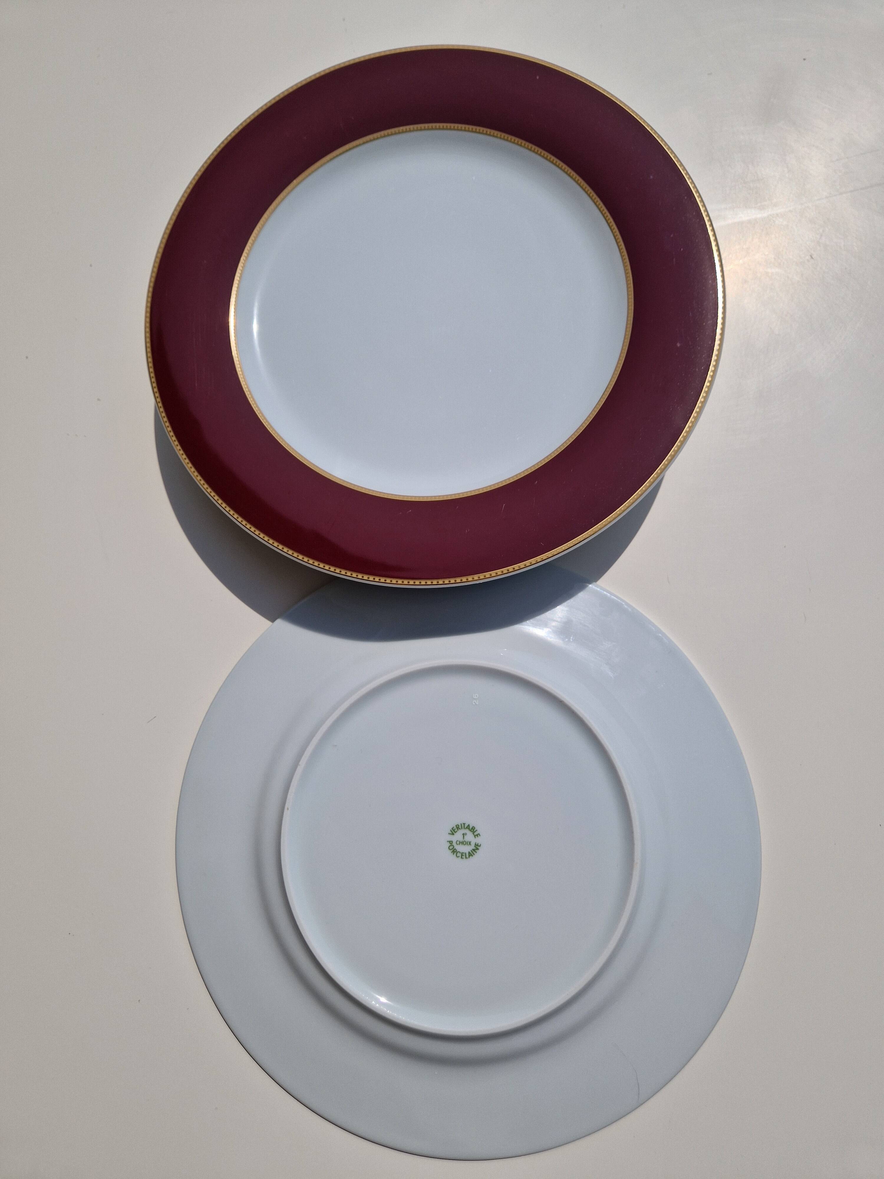 Set of 5 large fine porcelain plates, first choice.