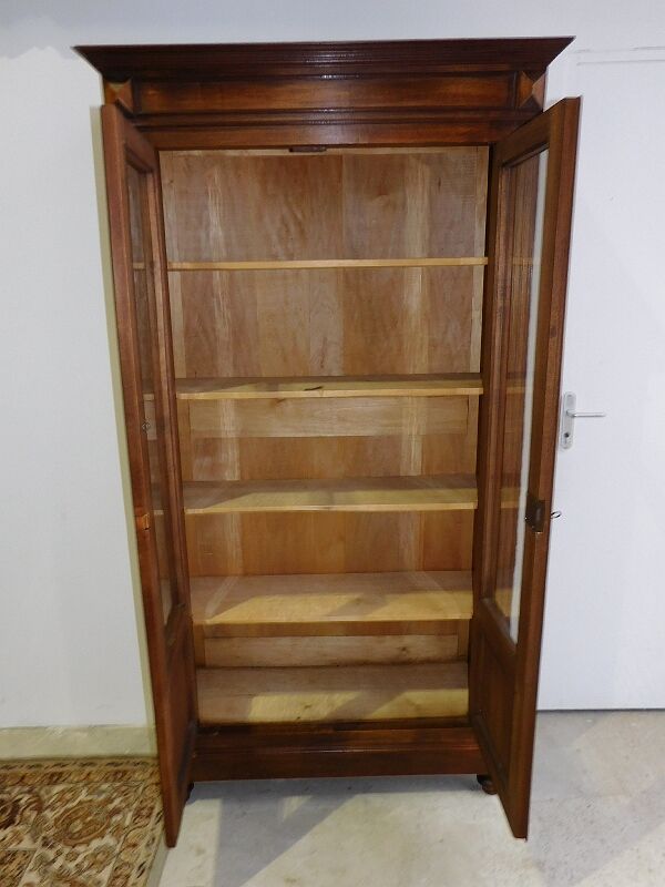 Library 2 walnut doors of the nineteenth century