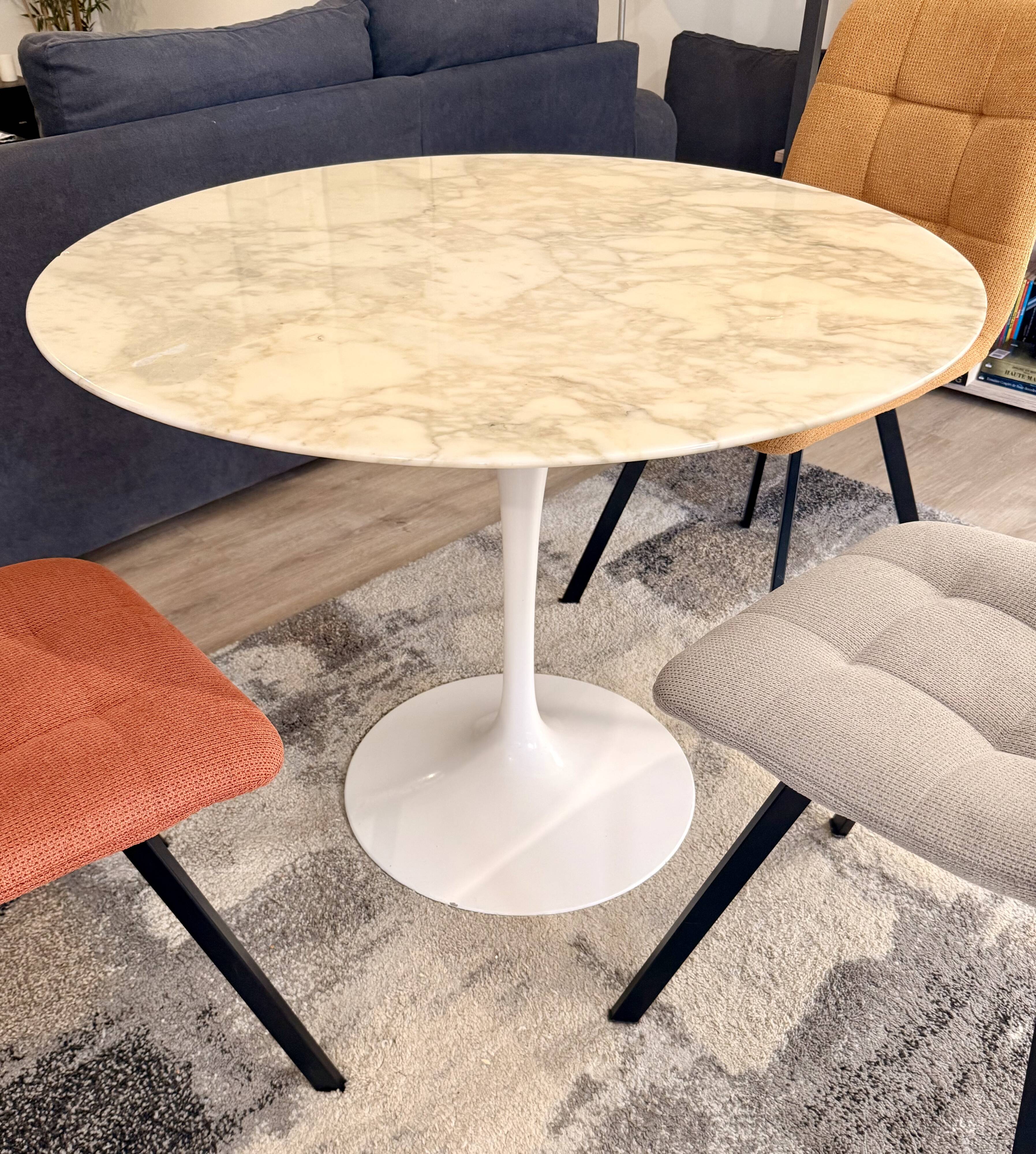 Table Knoll Saarinen Tulip marbre Ø 90 cm