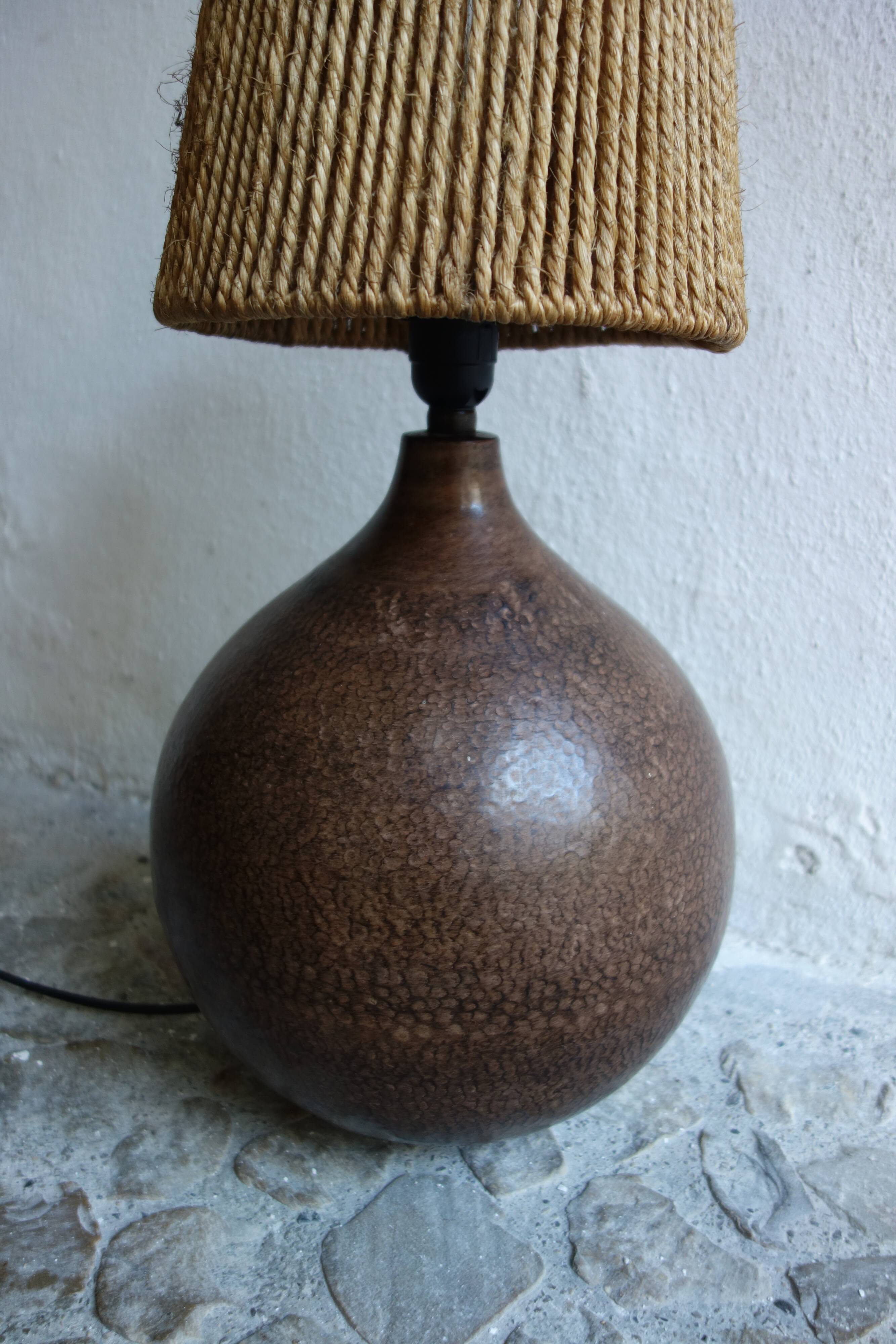 Foot of Lamp Ball in Hammered Metal 70s